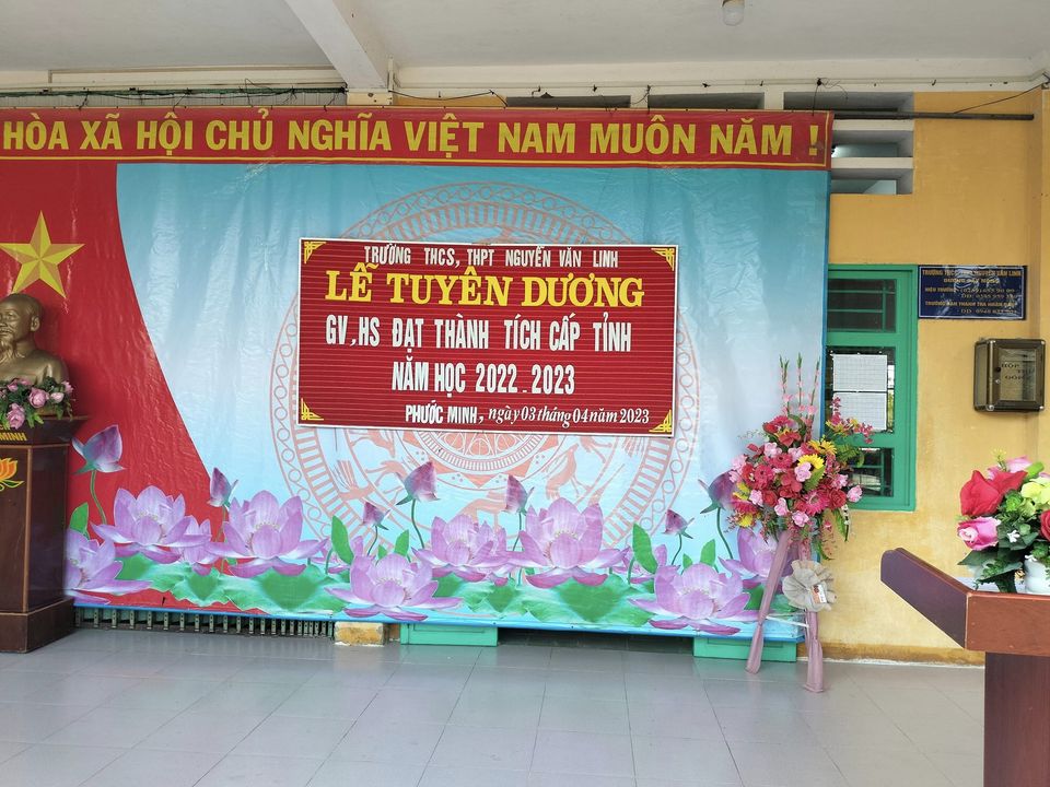 Lễ tuyên dương giáo viên và học sinh đạt thành tích cấp Tỉnh năm học 2022-2023