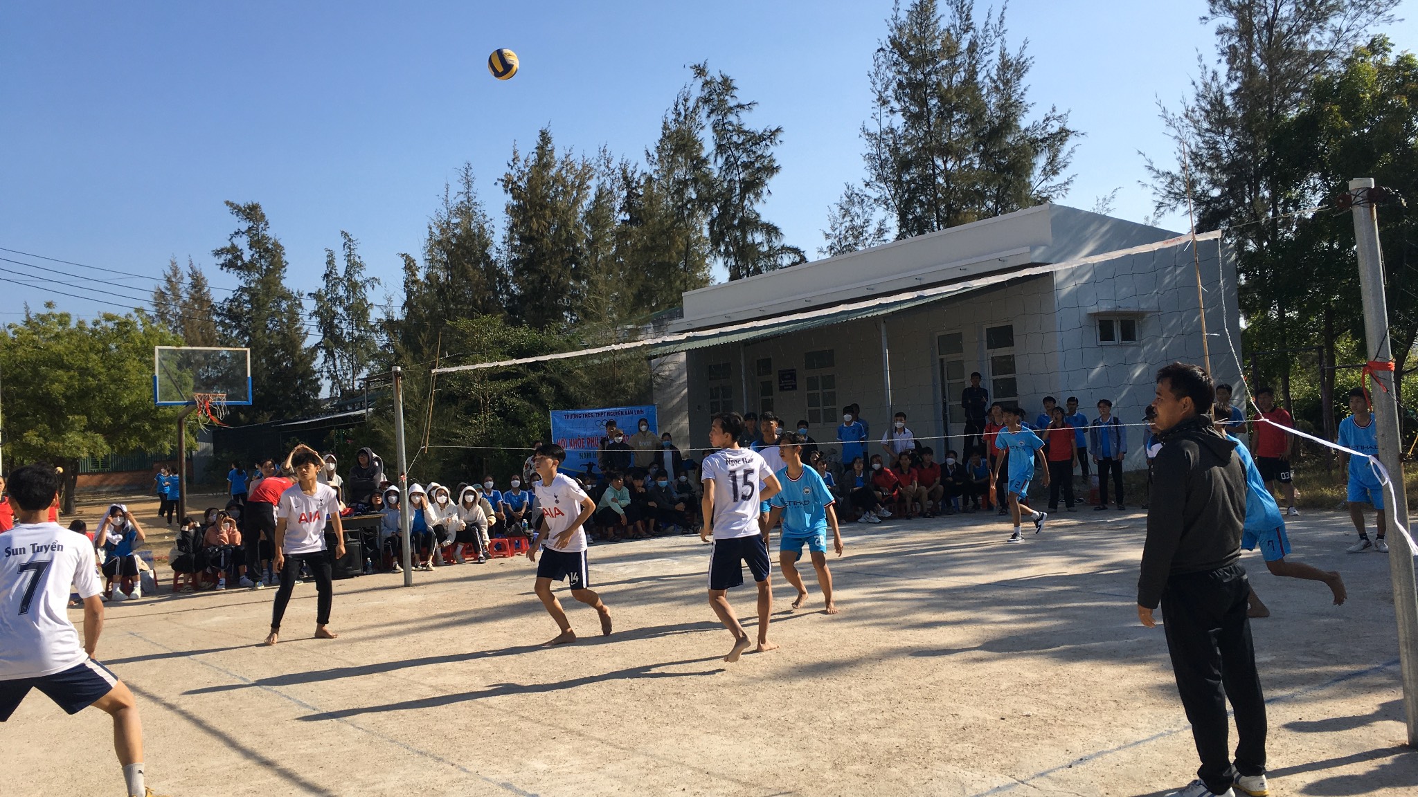 Một số hình ảnh và kết quả thi đấu bóng chuyền tại HKPĐ cấp trường 2022-2023