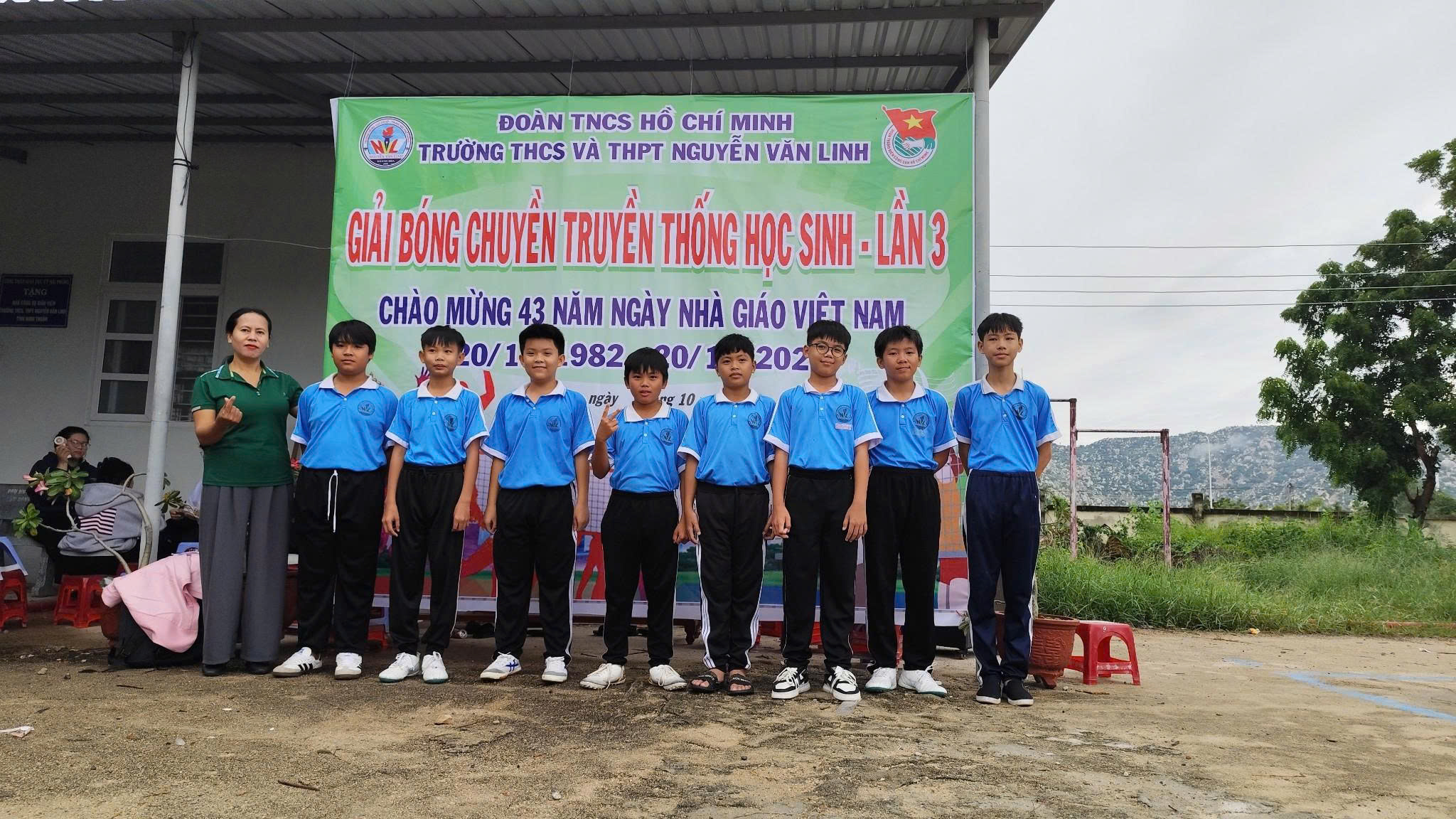 Hoàn thành vòng đấu bảng giải bóng chuyền Cup NVL năm học 2025-2026